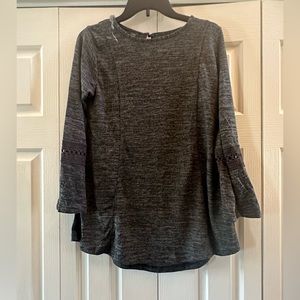 Lildy Gray Top